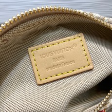 【顶级原单】 款号:M29879 带163芯片 本款 Pochette Hills 手袋聚焦品牌精湛工艺,展现 M 【顶级原单】 款号:M29879 带163芯片 本款 Pochette Hills 手袋聚焦品牌精湛工艺,展现 M