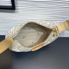 【顶级原单】 款号:M29879 带163芯片 本款 Pochette Hills 手袋聚焦品牌精湛工艺,展现 M 【顶级原单】 款号:M29879 带163芯片 本款 Pochette Hills 手袋聚焦品牌精湛工艺,展现 M