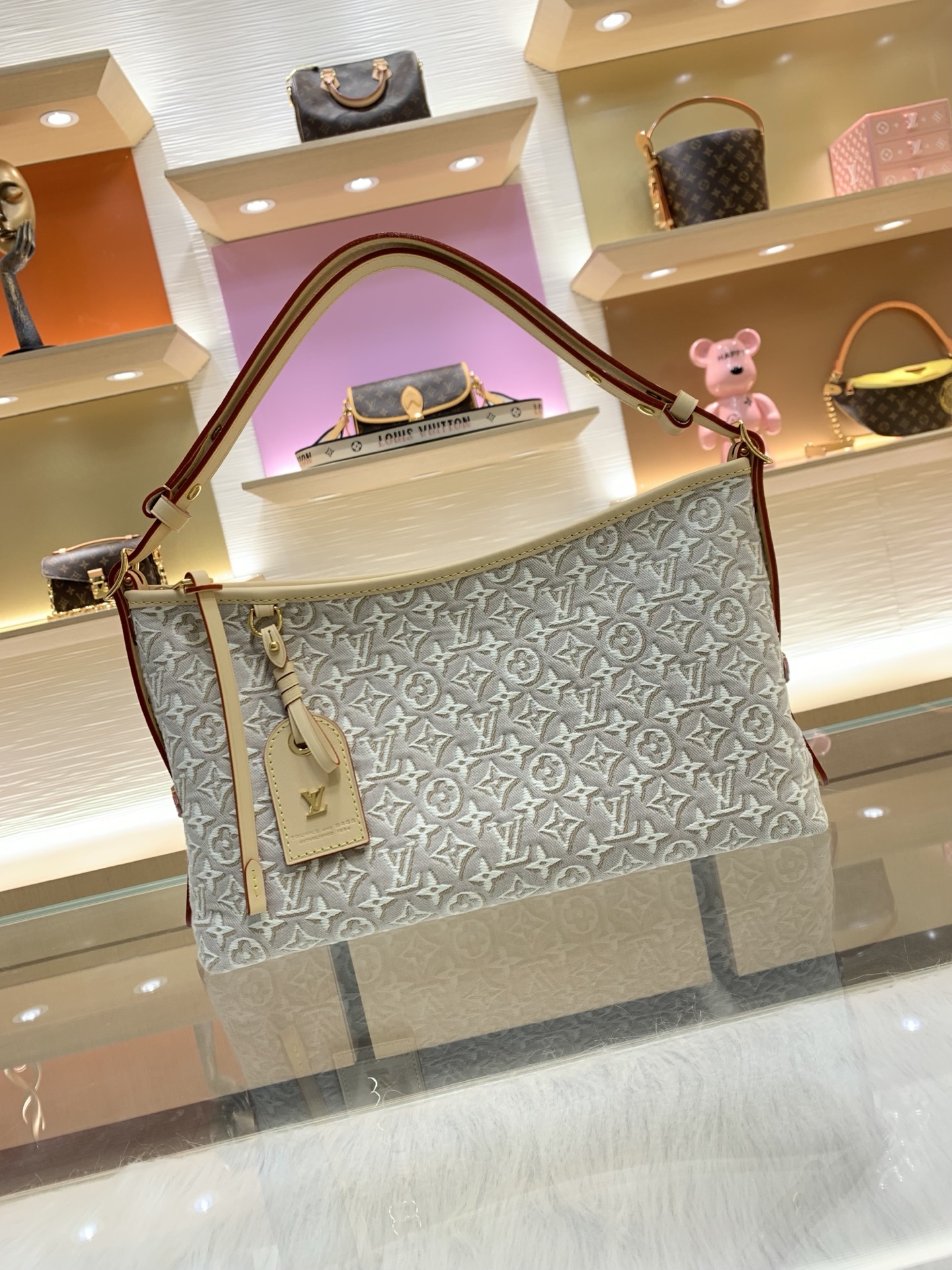 【顶级原单】 款号:M2A136 带163芯片 2026 早秋系列演绎 Carryall East-West 手 【顶级原单】 款号:M2A136 带163芯片 2026 早秋系列演绎 Carryall East-West 手
