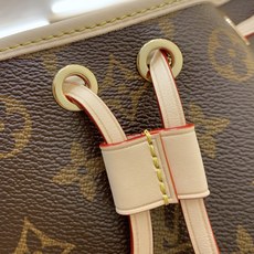 【顶级原单】款号:M29537 带163芯片 Nano Frivole 手袋向经典 Noé 手袋采撷灵感,以别具巧 【顶级原单】款号:M29537 带163芯片 Nano Frivole 手袋向经典 Noé 手袋采撷灵感,以别具巧