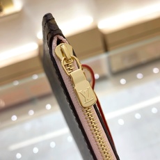 【顶级原单】 款号:M50366粉里 全钢钢扣 带163芯片 本款 Neverfull 中号托特包为柔软 Mon 【顶级原单】 款号:M50366粉里 全钢钢扣 带163芯片 本款 Neverfull 中号托特包为柔软 Mon