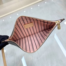 【顶级原单】 款号:M50366粉里 全钢钢扣 带163芯片 本款 Neverfull 中号托特包为柔软 Mon 【顶级原单】 款号:M50366粉里 全钢钢扣 带163芯片 本款 Neverfull 中号托特包为柔软 Mon