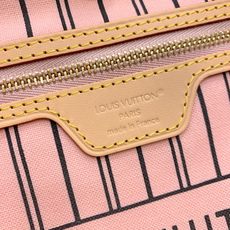 【顶级原单】 款号:M50366粉里 全钢钢扣 带163芯片 本款 Neverfull 中号托特包为柔软 Mon 【顶级原单】 款号:M50366粉里 全钢钢扣 带163芯片 本款 Neverfull 中号托特包为柔软 Mon