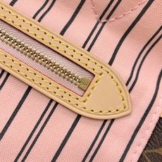 【顶级原单】 款号:M50366粉里 全钢钢扣 带163芯片 本款 Neverfull 中号托特包为柔软 Mon 【顶级原单】 款号:M50366粉里 全钢钢扣 带163芯片 本款 Neverfull 中号托特包为柔软 Mon