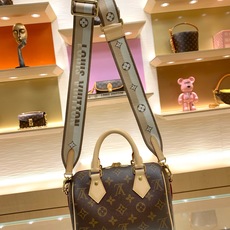 【顶级原单】 款号:M46222 带163芯片 本款 Speedy Bandoulière 20 手袋向品牌经典旅 【顶级原单】 款号:M46222 带163芯片 本款 Speedy Bandoulière 20 手袋向品牌经典旅