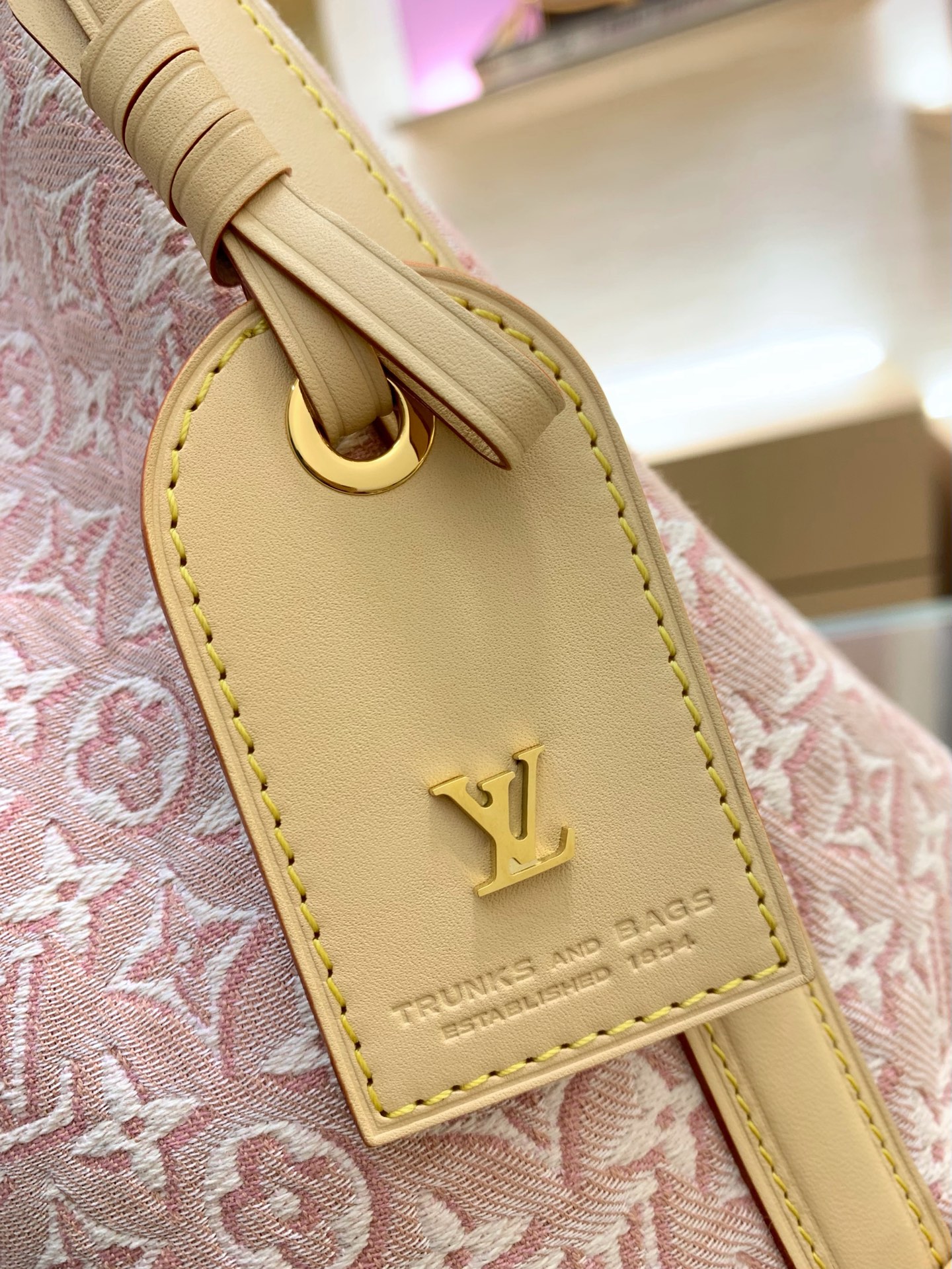 【顶级原单】 款号：M28714  带163芯片   Noé 手袋焕新演绎 Monogram Emblème 版本，提花