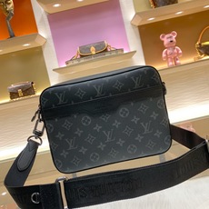 【顶级原单】款号:M69443 带163芯片 Trio 邮差包由 Monogram Eclipse 帆布与 Mon 【顶级原单】款号:M69443 带163芯片 Trio 邮差包由 Monogram Eclipse 帆布与 Mon