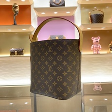 【顶级原单】款号:M29628 带163芯片 本款 All In 中号手袋采用 Monogram 帆布塑造水桶包构 【顶级原单】款号:M29628 带163芯片 本款 All In 中号手袋采用 Monogram 帆布塑造水桶包构