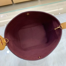 【顶级原单】款号:M29628 带163芯片 本款 All In 中号手袋采用 Monogram 帆布塑造水桶包构 【顶级原单】款号:M29628 带163芯片 本款 All In 中号手袋采用 Monogram 帆布塑造水桶包构