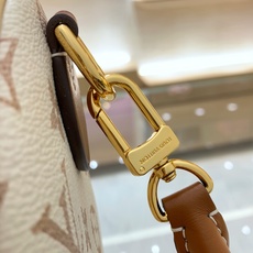 【顶级原单】款号:M2A038 带163芯片 LV Crafty 系列呈现精巧 Speedy Bandouliè 【顶级原单】款号:M2A038 带163芯片 LV Crafty 系列呈现精巧 Speedy Bandouliè