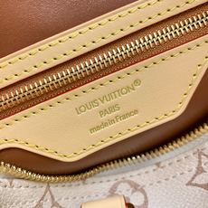 【顶级原单】款号:M2A038 带163芯片 LV Crafty 系列呈现精巧 Speedy Bandouliè 【顶级原单】款号:M2A038 带163芯片 LV Crafty 系列呈现精巧 Speedy Bandouliè