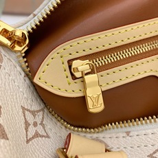【顶级原单】款号:M2A038 带163芯片 LV Crafty 系列呈现精巧 Speedy Bandouliè 【顶级原单】款号:M2A038 带163芯片 LV Crafty 系列呈现精巧 Speedy Bandouliè