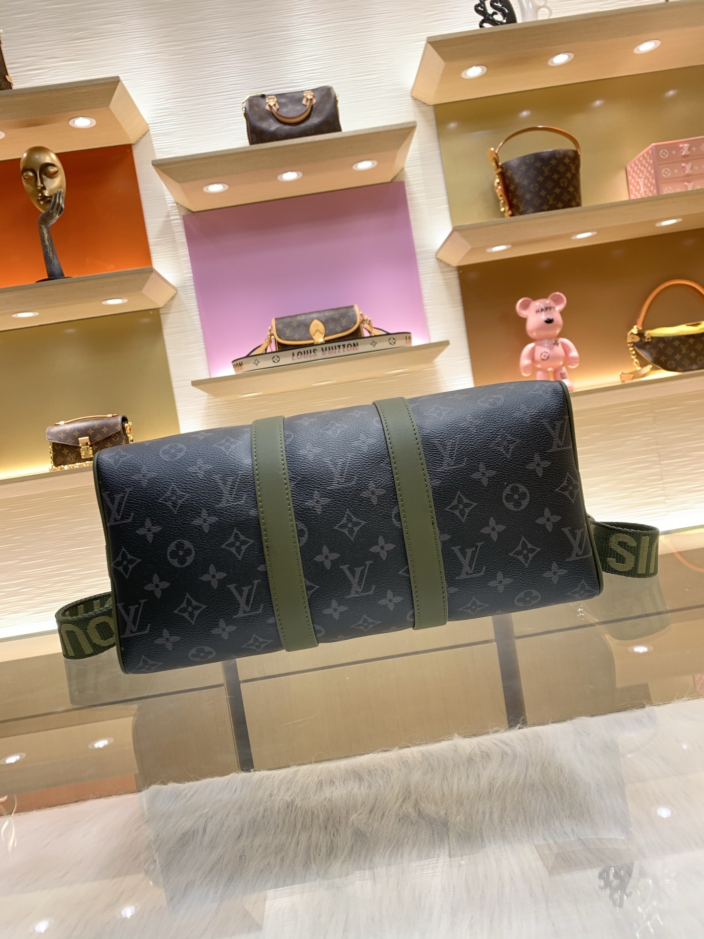【顶级原单】款号:M28639 带163芯片 本款 Keepall Bandoulière 35 手袋采用 Mon 【顶级原单】款号:M28639 带163芯片 本款 Keepall Bandoulière 35 手袋采用 Mon
