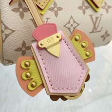 【顶级原单】款号:M29781 带163芯片 LV Crafty 系列焕新推出 Nano Speedy 手袋,为经典 【顶级原单】款号:M29781 带163芯片 LV Crafty 系列焕新推出 Nano Speedy 手袋,为经典