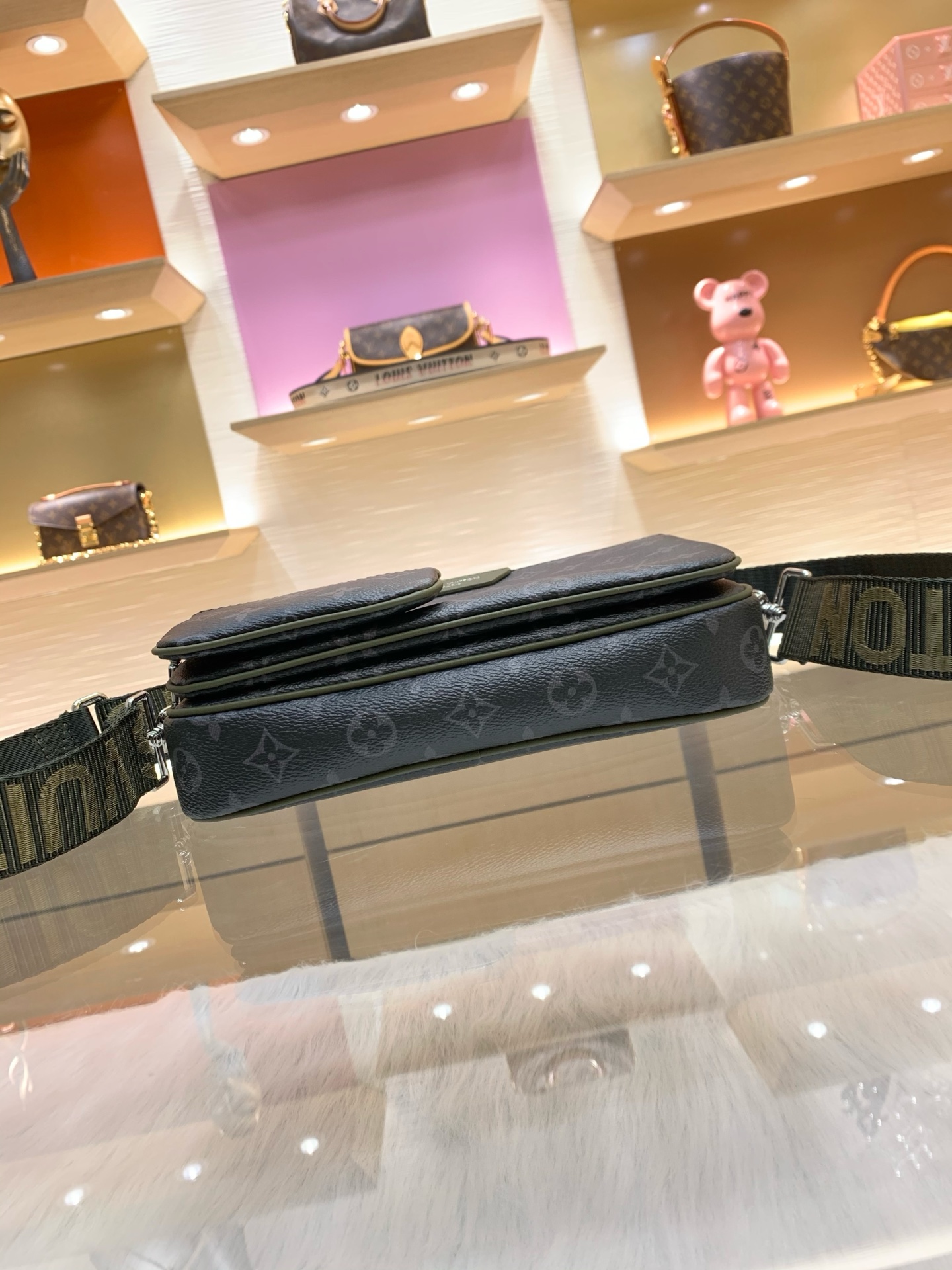 【顶级原单】款号:M28628 带163芯片 本款 Trio 邮差包结合 Monogram Eclipse 帆布和 【顶级原单】款号:M28628 带163芯片 本款 Trio 邮差包结合 Monogram Eclipse 帆布和