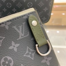 【顶级原单】款号:M28628 带163芯片 本款 Trio 邮差包结合 Monogram Eclipse 帆布和 【顶级原单】款号:M28628 带163芯片 本款 Trio 邮差包结合 Monogram Eclipse 帆布和