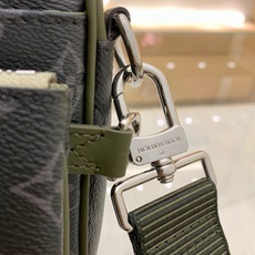 【顶级原单】款号:M28628 带163芯片 本款 Trio 邮差包结合 Monogram Eclipse 帆布和 【顶级原单】款号:M28628 带163芯片 本款 Trio 邮差包结合 Monogram Eclipse 帆布和