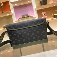 【顶级原单】款号:M28629 带163芯片 本款 Courrier 邮差包采用 Monogram Eclips 【顶级原单】款号:M28629 带163芯片 本款 Courrier 邮差包采用 Monogram Eclips
