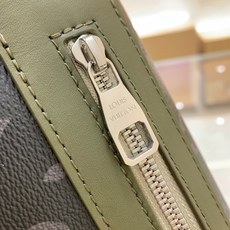 【顶级原单】款号:M28629 带163芯片 本款 Courrier 邮差包采用 Monogram Eclips 【顶级原单】款号:M28629 带163芯片 本款 Courrier 邮差包采用 Monogram Eclips