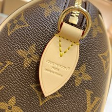 【顶级原单】款号:M13039 带163芯片 本款 Speedy Bandoulière 20 手袋承袭品牌经典 【顶级原单】款号:M13039 带163芯片 本款 Speedy Bandoulière 20 手袋承袭品牌经典