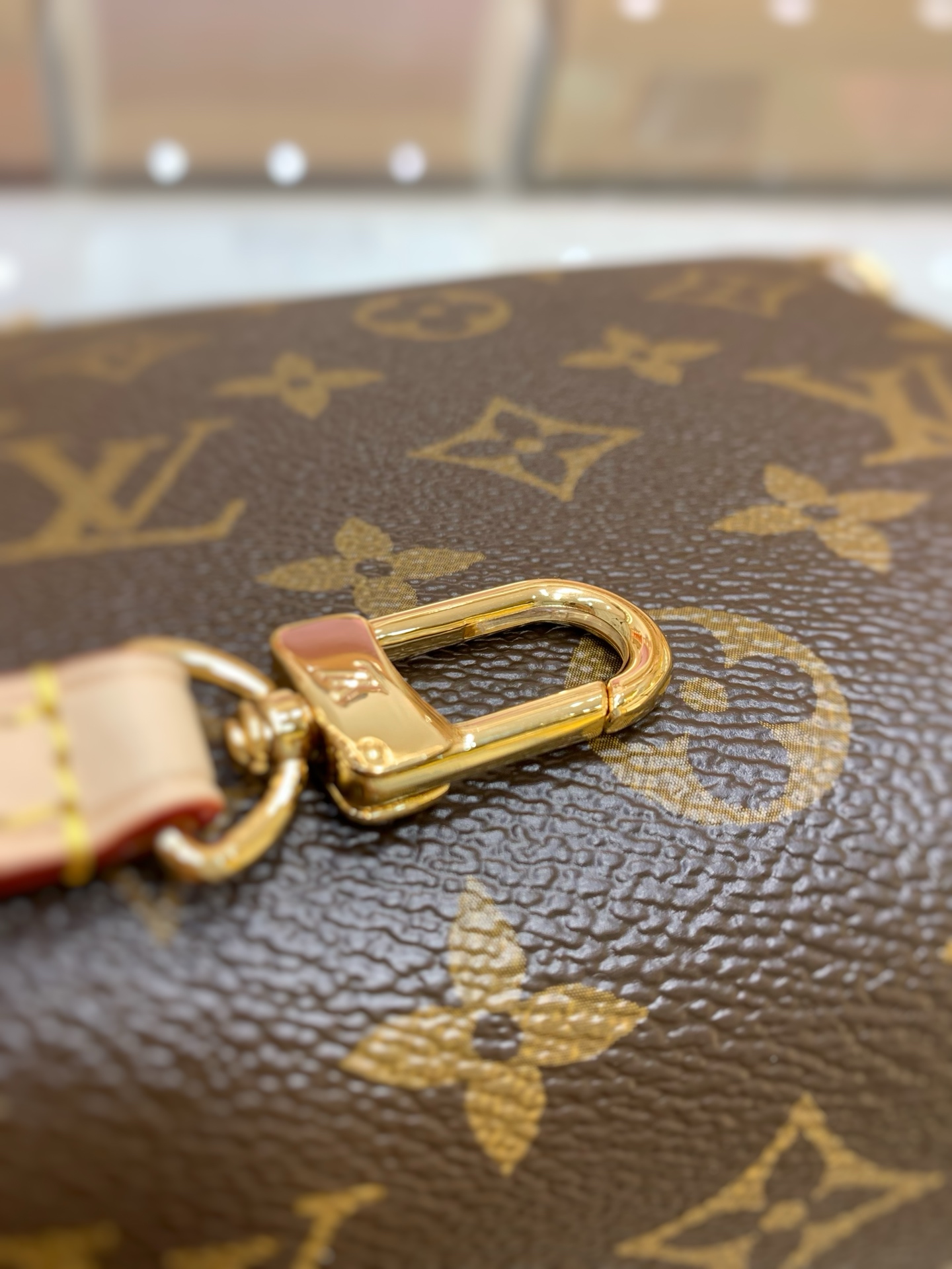【顶级原单】款号:M29099对版 带163芯片 本款 Multipass Mini 手袋以经典 Monogram 【顶级原单】款号:M29099对版 带163芯片 本款 Multipass Mini 手袋以经典 Monogram