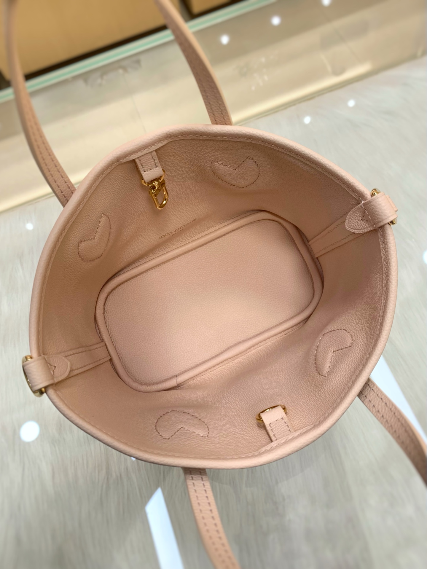 【顶级原单】款号：M2A466  带163芯片   本款 Neverfull Inside Out BB 手袋焕新呈现 