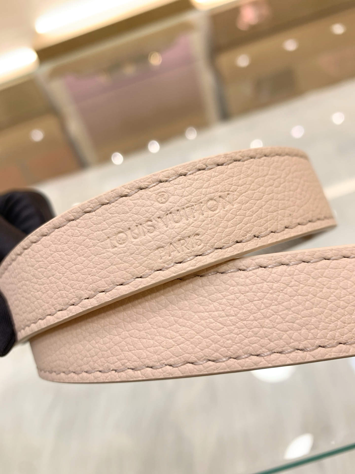 【顶级原单】款号：M2A466  带163芯片   本款 Neverfull Inside Out BB 手袋焕新呈现 