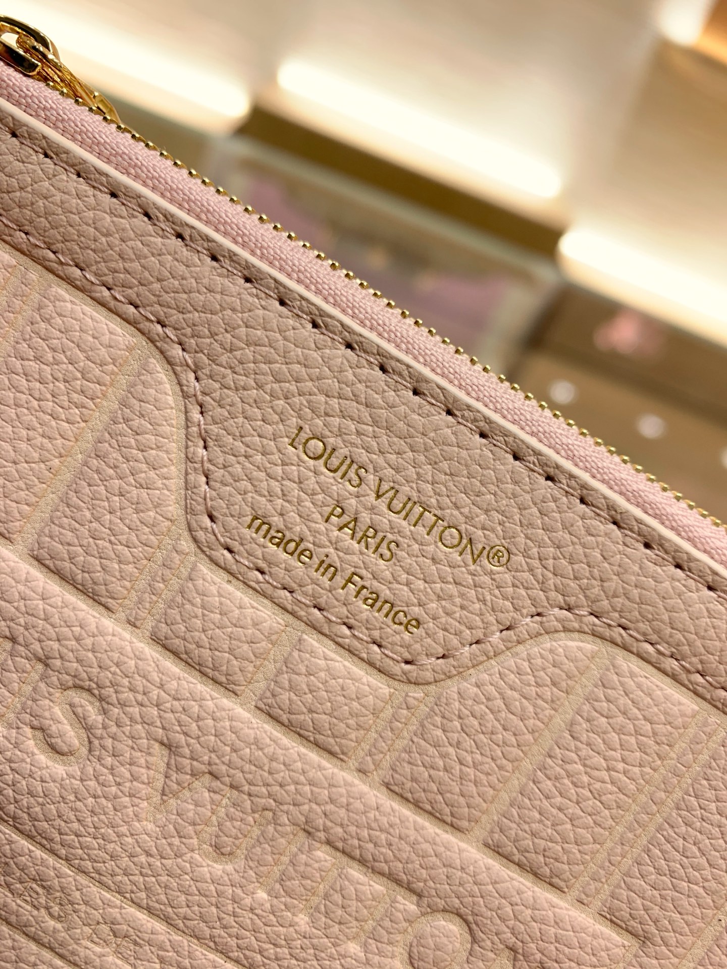 【顶级原单】款号：M2A466  带163芯片   本款 Neverfull Inside Out BB 手袋焕新呈现 