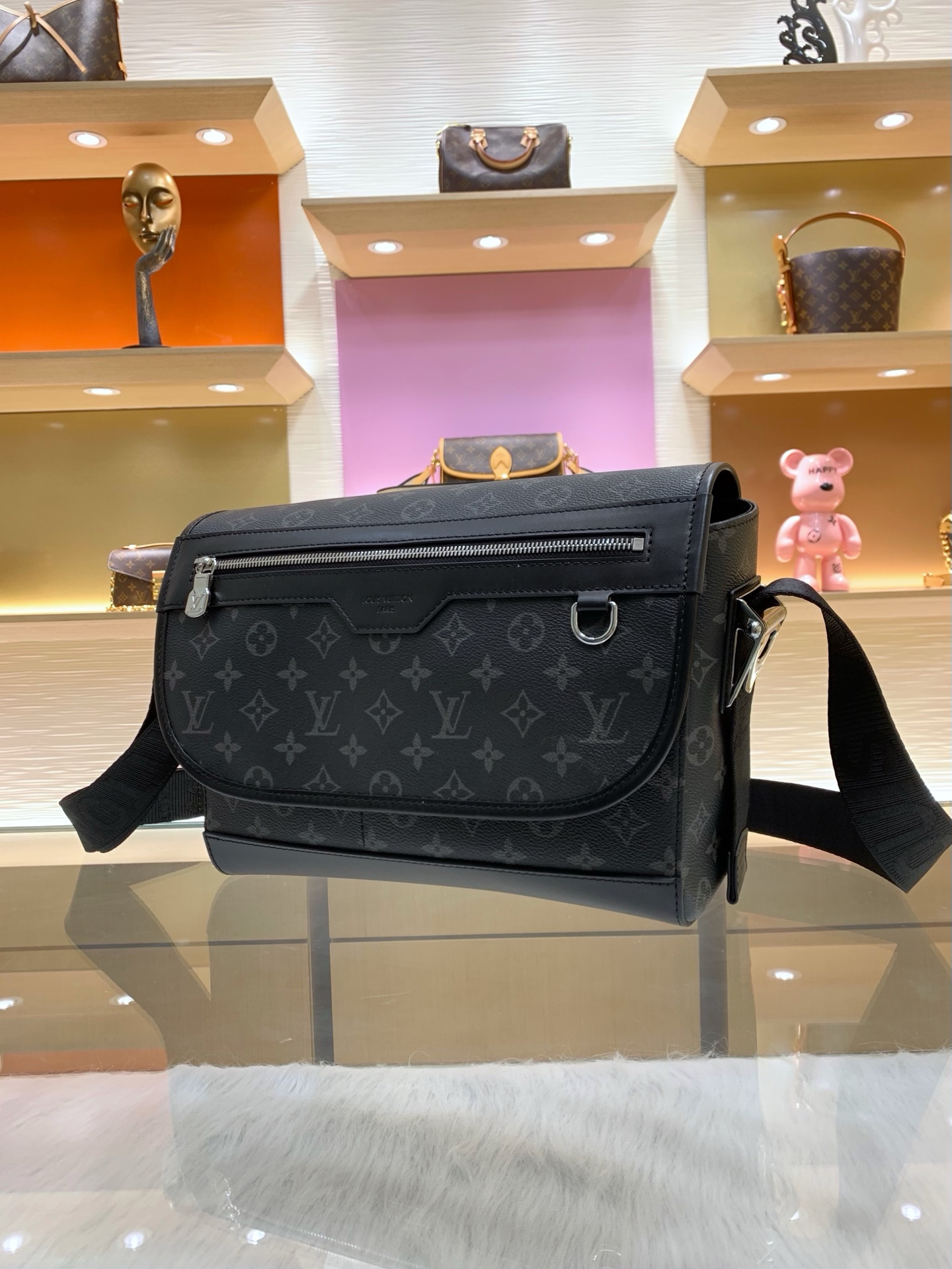 【顶级原单】款号:M28630 带163芯片 本款 Courrier 邮差包取材 Monogram Eclipse 【顶级原单】款号:M28630 带163芯片 本款 Courrier 邮差包取材 Monogram Eclipse
