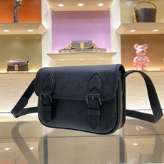 【顶级原单】款号:M2A259 带163芯片 本款 Satchel 迷你斜挎包选用 Monogram Midnigh 【顶级原单】款号:M2A259 带163芯片 本款 Satchel 迷你斜挎包选用 Monogram Midnigh