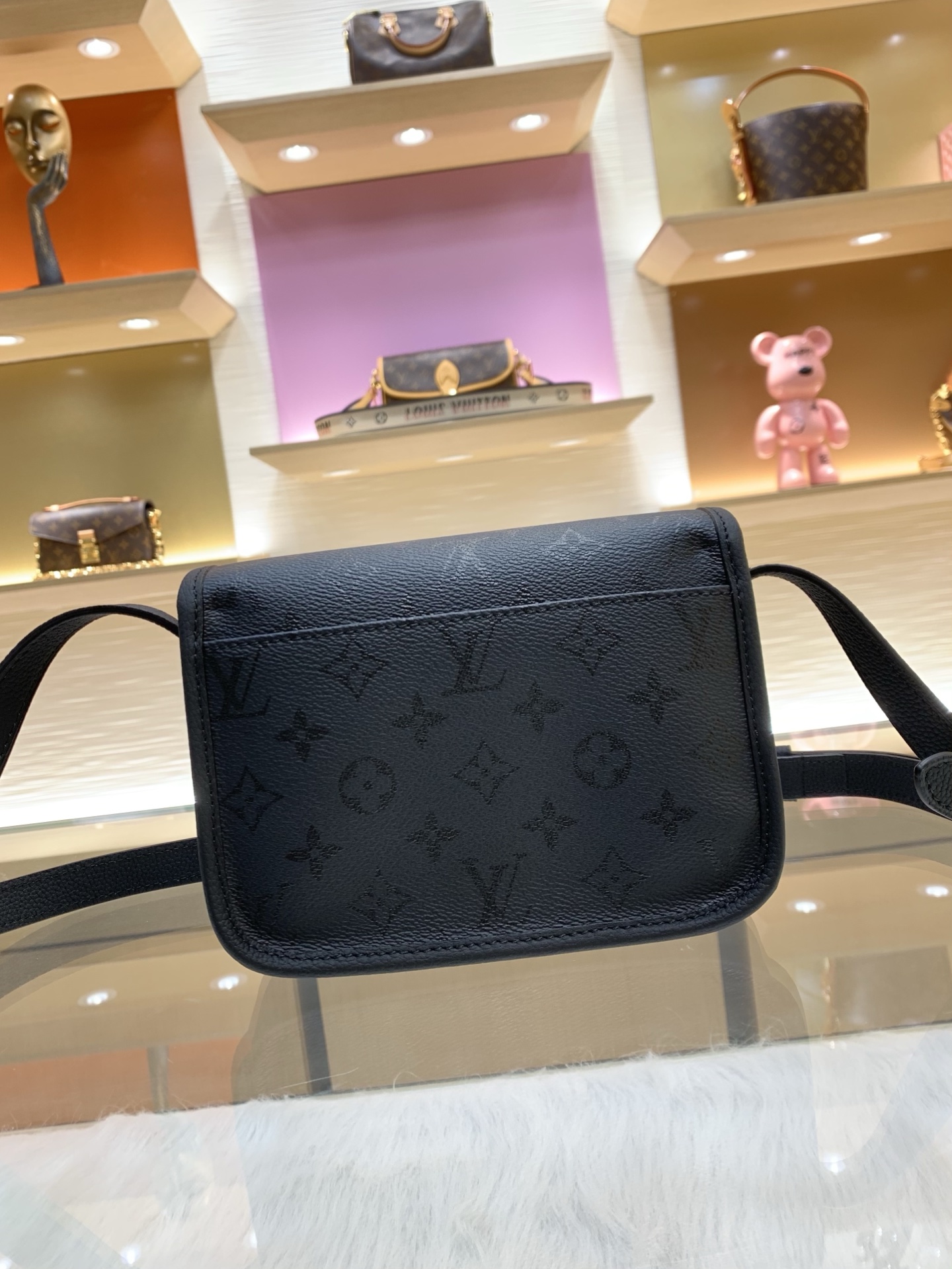 【顶级原单】款号:M2A259 带163芯片 本款 Satchel 迷你斜挎包选用 Monogram Midnigh 【顶级原单】款号:M2A259 带163芯片 本款 Satchel 迷你斜挎包选用 Monogram Midnigh