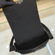 【顶级原单】款号:M2A195G全钢五金 带163芯片 本款 Bastille 小号邮差包以 Monogram M 【顶级原单】款号:M2A195G全钢五金 带163芯片 本款 Bastille 小号邮差包以 Monogram M