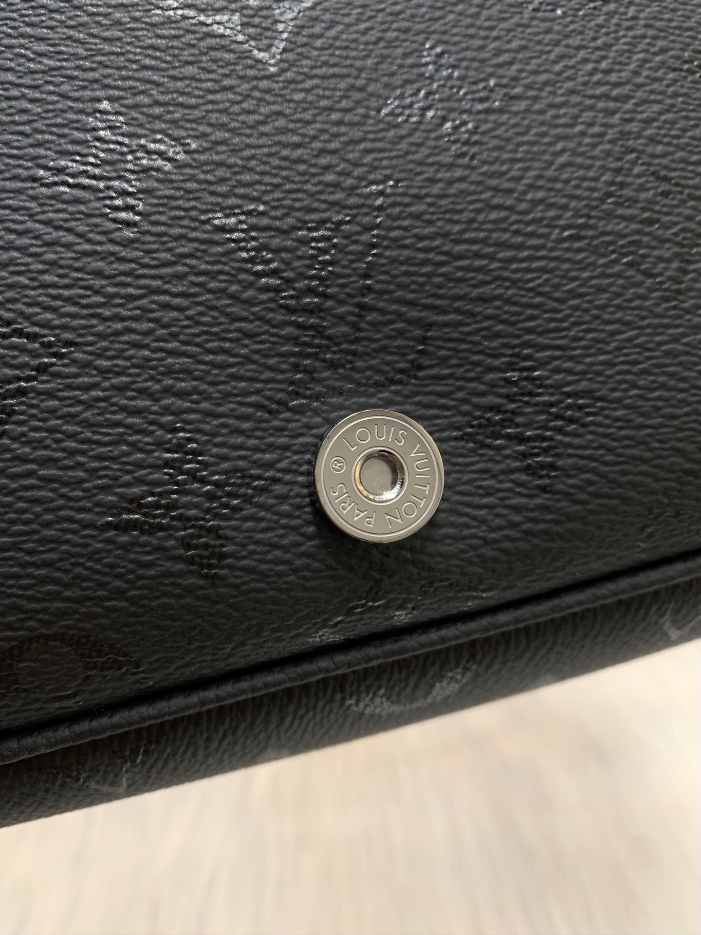 【顶级原单】款号:M2A195G全钢五金 带163芯片 本款 Bastille 小号邮差包以 Monogram M 【顶级原单】款号:M2A195G全钢五金 带163芯片 本款 Bastille 小号邮差包以 Monogram M