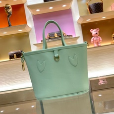 【顶级原单】款号:M2A465 带163芯片 本款 Neverfull Inside Out BB 手袋焕新呈现 【顶级原单】款号:M2A465 带163芯片 本款 Neverfull Inside Out BB 手袋焕新呈现