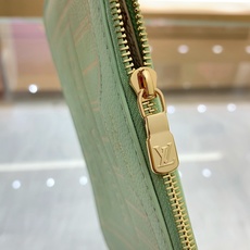 【顶级原单】款号:M2A465 带163芯片 本款 Neverfull Inside Out BB 手袋焕新呈现 【顶级原单】款号:M2A465 带163芯片 本款 Neverfull Inside Out BB 手袋焕新呈现