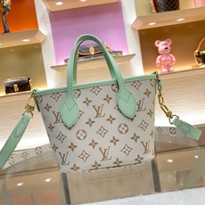 【顶级原单】款号:M2A465 带163芯片 本款 Neverfull Inside Out BB 手袋焕新呈现 【顶级原单】款号:M2A465 带163芯片 本款 Neverfull Inside Out BB 手袋焕新呈现