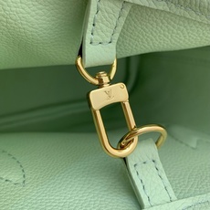 【顶级原单】款号:M2A465 带163芯片 本款 Neverfull Inside Out BB 手袋焕新呈现 【顶级原单】款号:M2A465 带163芯片 本款 Neverfull Inside Out BB 手袋焕新呈现