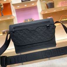 【顶级原单】款号:M28781 带163芯片 Courrier 邮差包脱胎于经典邮政用具,以 Monogram Sh 【顶级原单】款号:M28781 带163芯片 Courrier 邮差包脱胎于经典邮政用具,以 Monogram Sh