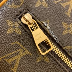 【顶级原单】款号:M2A191G全钢五金 带163芯片 本款 Bastille 小号邮差包以 Monogram M 【顶级原单】款号:M2A191G全钢五金 带163芯片 本款 Bastille 小号邮差包以 Monogram M