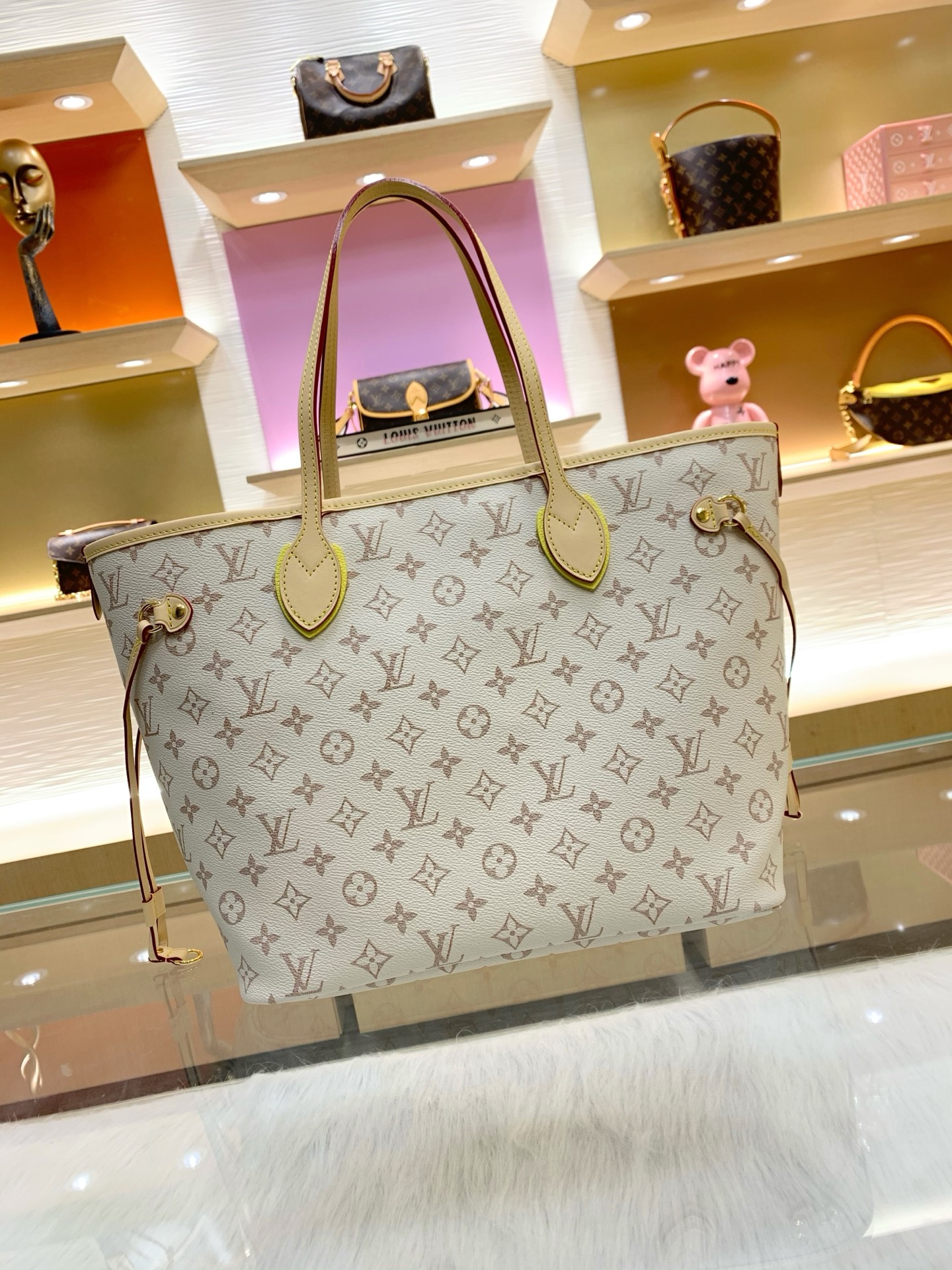 【顶级原单】款号：M2A095  带163芯片    LV Crafty 系列焕新演绎 House 品牌的 Monogr