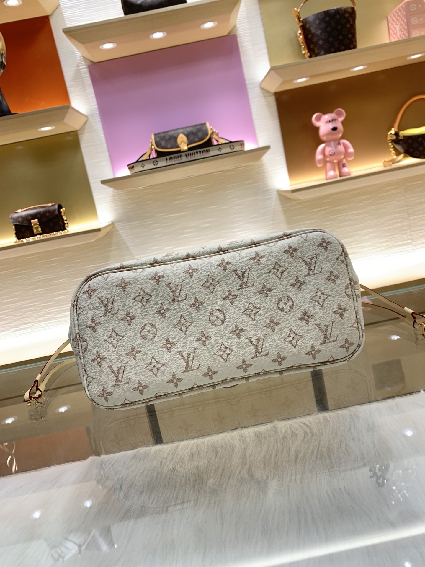 【顶级原单】款号：M2A095  带163芯片    LV Crafty 系列焕新演绎 House 品牌的 Monogr