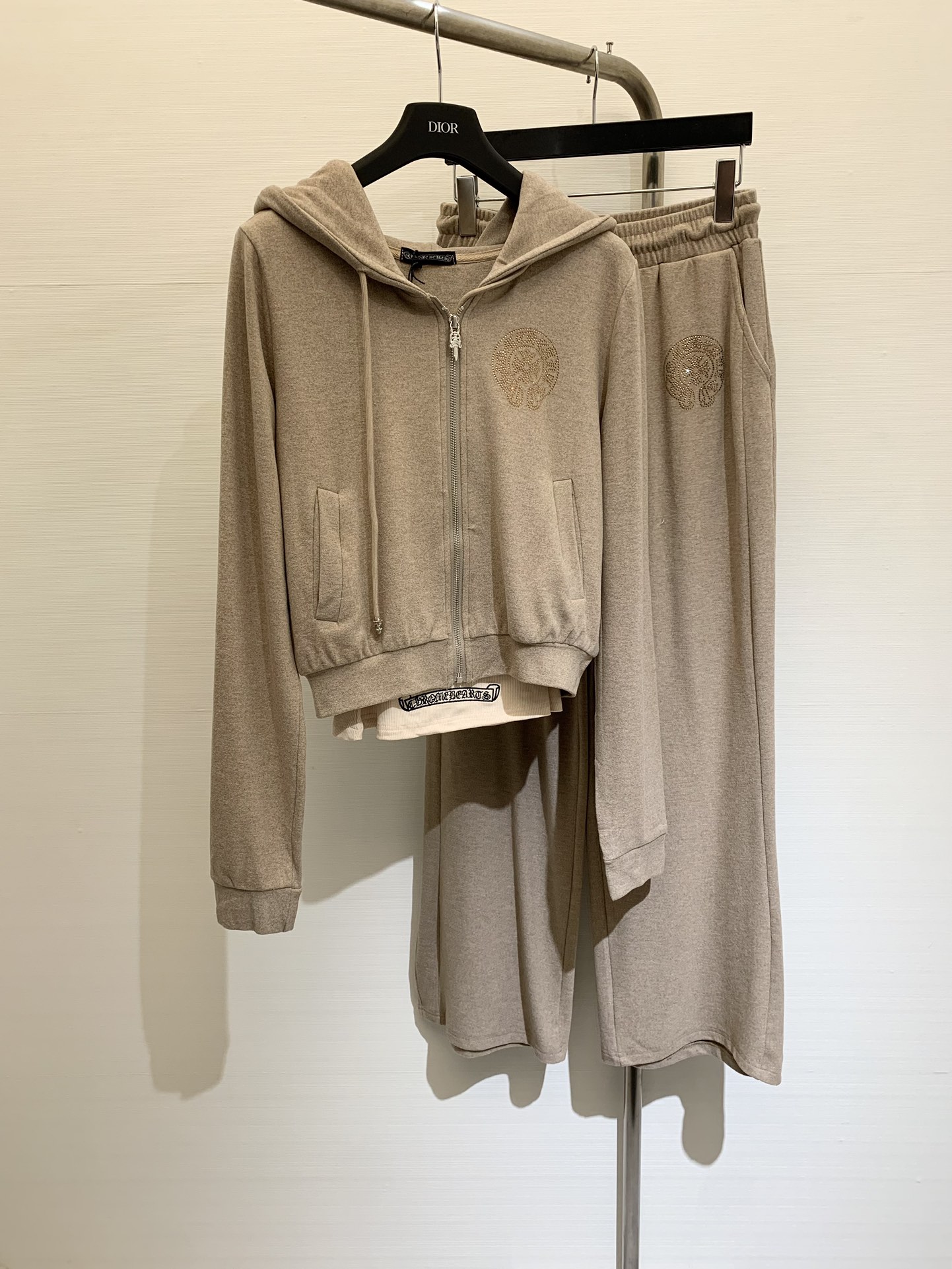 Chrome Hearts Vêtements Cardigans Culottes & Pantalons Débardeur Gris Rouge Collection automne – hiver Top à capuche