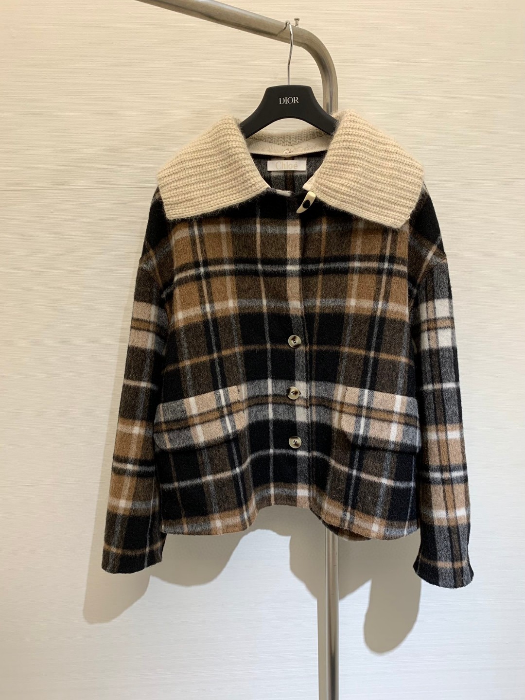 NO:295275,Classic autumn and winter style, spliced ​​plaid cashmere jacket, disassembled wool collar, 95 wool 5 cashmere, crisp style, texture visible to the naked eye!  yard count, jackets & coats,alexander wang19860909秋冬经典款 拼接格纹羊绒外套,拆卸毛领,95羊毛5羊绒,挺括的版型,肉眼可见质感！ 码数,,jackets & coats,alexander wang,Women's clothing