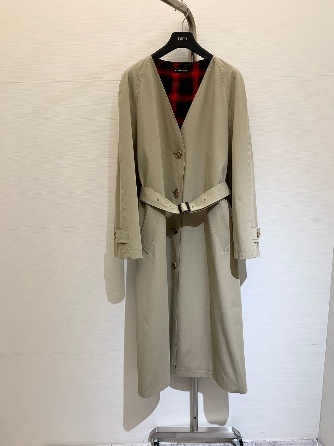 NO:314418,* New early spring style vacation series pure cotton long windbreaker jacket, large collar design, lining and exterior contrast, this is also the consistent design style of the home. Customized cotton and wide straight-tube style do not pick any figure. Size, Jackets & coats, alexander wang19860909*  早春新款 度假系列 纯棉长款风衣外套,大领设计,里衬和外部形成鲜明的对比,这也是家一贯的设计风格,定制棉,阔版直筒版型不挑任何身材 码数,,jackets & coats,alexander wang,Women's clothing