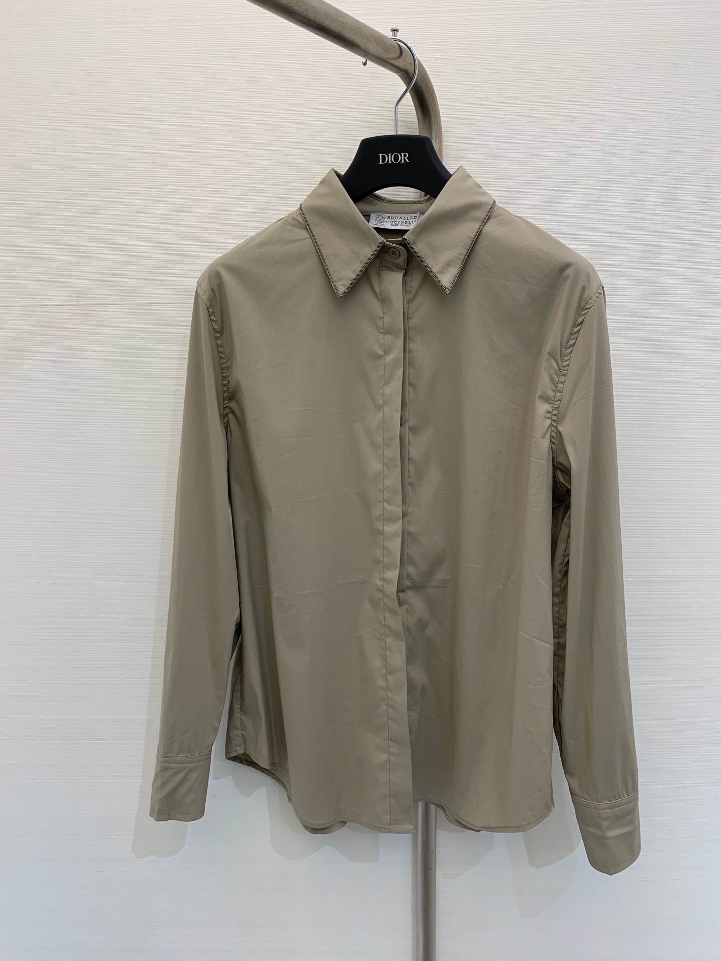 NO:314440,New early spring style bead-collar shirt with classic elements embellishment of collars, simple and high-end, the hidden button design adds a bit of casualness, a must-have for commuting, alexander wang19860909早春新款 珠片领衬衣,经典元素点缀领子,简约又高级,暗扣设计更加增添几分休闲感,通勤必备 码数,,alexander wang,Women's clothing
