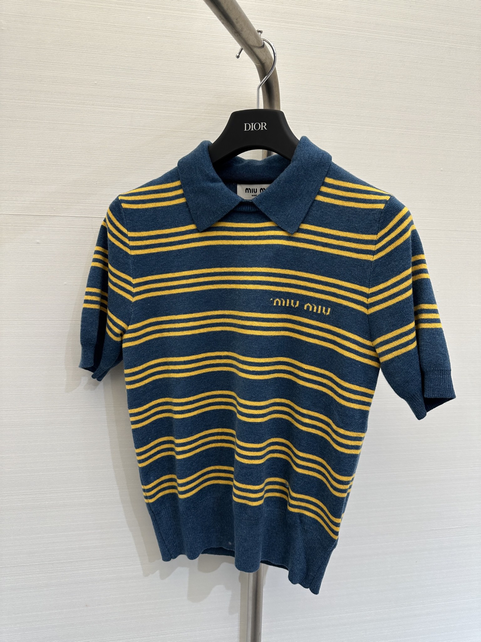 NO:307275,* New early spring style striped inter-color lapel letter knitted short sleeves, collar design, age-reducing slimming color royal blue lake blue code number, T-shirt, alexander wang19860909*  早春新款 条纹间色翻领字母针织短袖,领设计,减龄显瘦 颜色宝蓝 湖蓝 码数,,T-shirt,alexander wang,Women's clothing