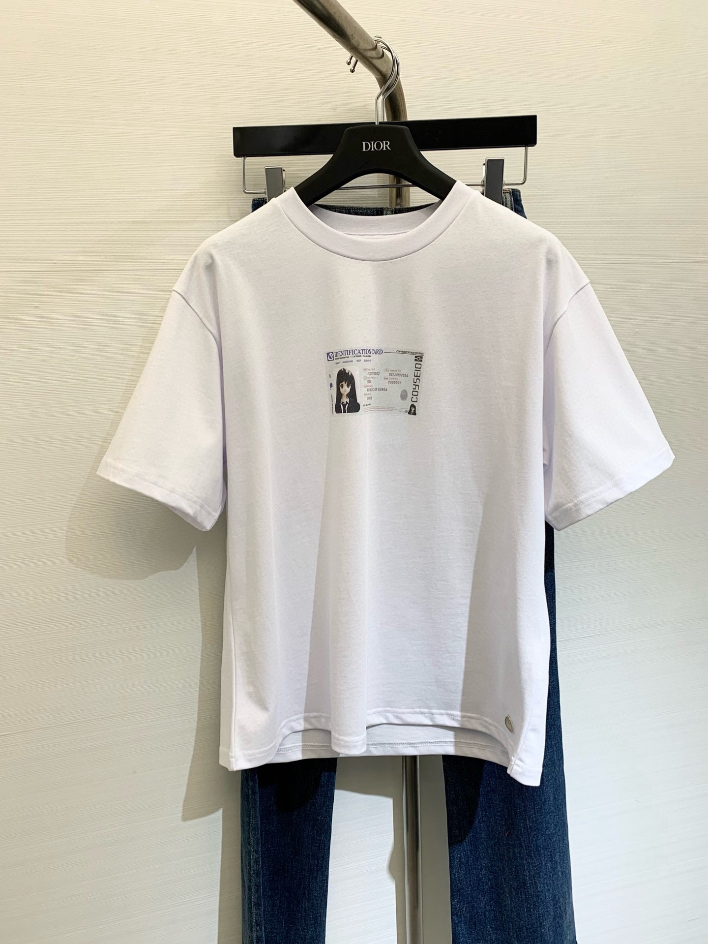 NO:309942,Niche early spring hot model for girls card printed shirt, same style, customized pure cotton design, high version, equal size, alexander wang19860909小众早春爆款 女生卡印花恤,同款噢,定制纯棉设计,高版本 码数均码,,alexander wang,Women's clothing