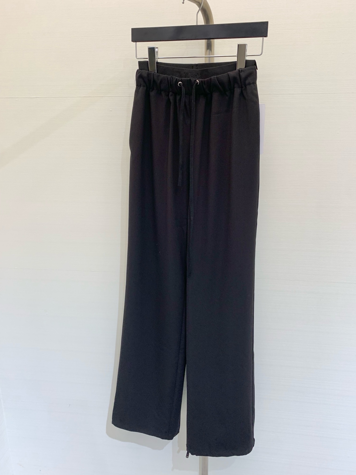 NO:309954,MM6 2025 New early spring style spliced ​​waist-head suit casual trousers, customized suit fabric, waist-head spliced ​​digital logo webbing design, minimalist casual style, a set of matching series suits, so perfect SML P,,masion margiela,business suit,alexander wang19860909MM6 2025 早春新款 拼接腰头西装休闲长裤,定制西装面料,腰头拼接数字Logo织带设计,极简休闲风格,一套搭配系列款西服,太完美了 码数SML P,,masion margiela,business suit,alexander wang,Women's clothing