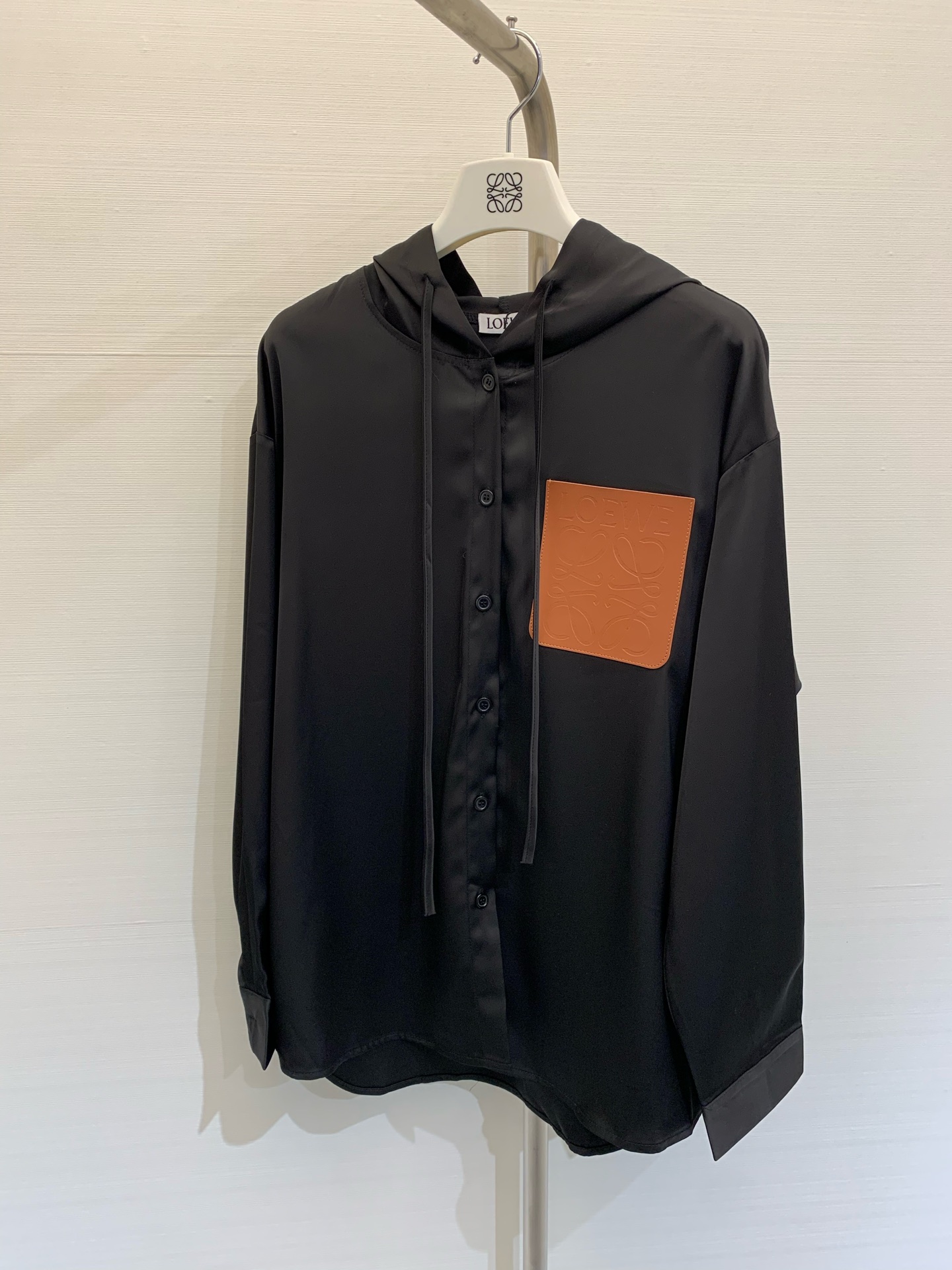 NO:310937,New early spring brand hooded cardigan, acetic acid-like silky fabric, loose style makes you look slim and age-reducing, missing lower body color gray black size, hats, alexander wang19860909早春新款 品牌连帽开衫,醋酸般丝滑的面料,宽松版型显瘦减龄,下半身失踪搭配 颜色灰色 黑色 码数,,hats,alexander wang,Women's clothing