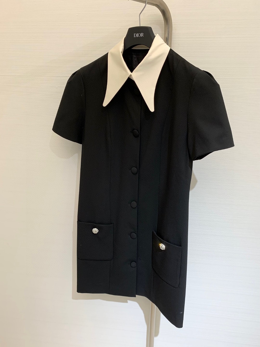 NO:321359,The latest model in early spring, breasted dress, custom rhinestone buckle, custom lining, contrasting lapel design, super slimming and beautiful on the upper body, ,skirts,alexander wang19860909早春最新款 排扣连衣裙,定制水钻扣,定制里衬,撞色翻领设计,上身超级显瘦好看 码数,,skirts,alexander wang,Women's clothing